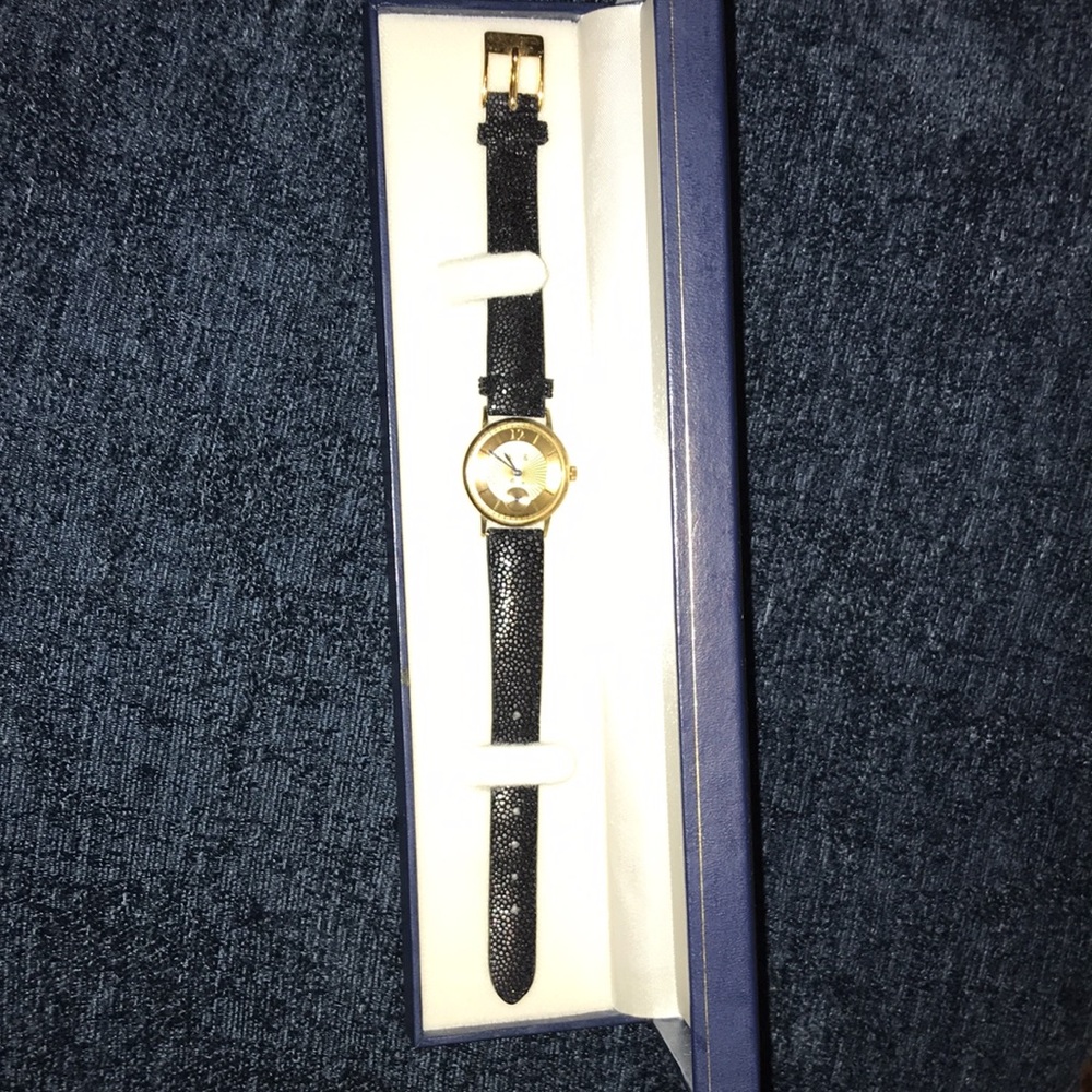 Vicence Watch - Picture 5 of 10